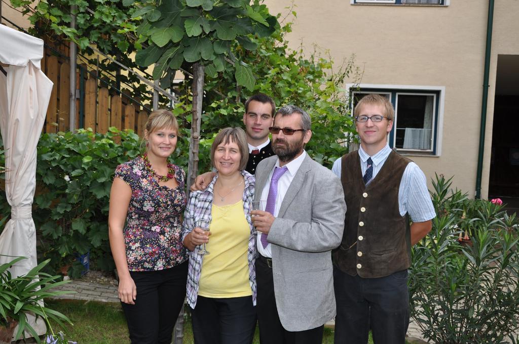 Weingut Zur Schlafmuetze Hotel Herrnbaumgarten Eksteriør billede